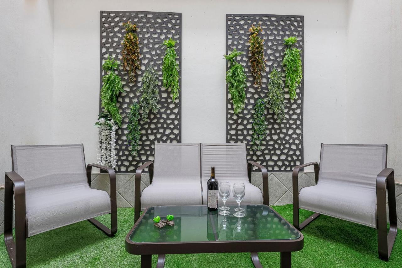 Family Suits Encantos De Apartment Sevilla